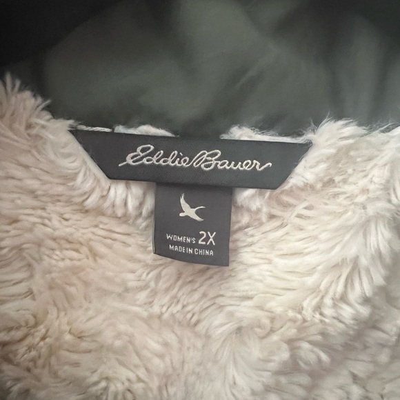 Eddie Bauer Women’s Sun Valley Down Parka • 2x • sage green - Picture 8 of 9